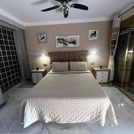 Beachfront Apartment - Sea Views - Marbella Exterior foto